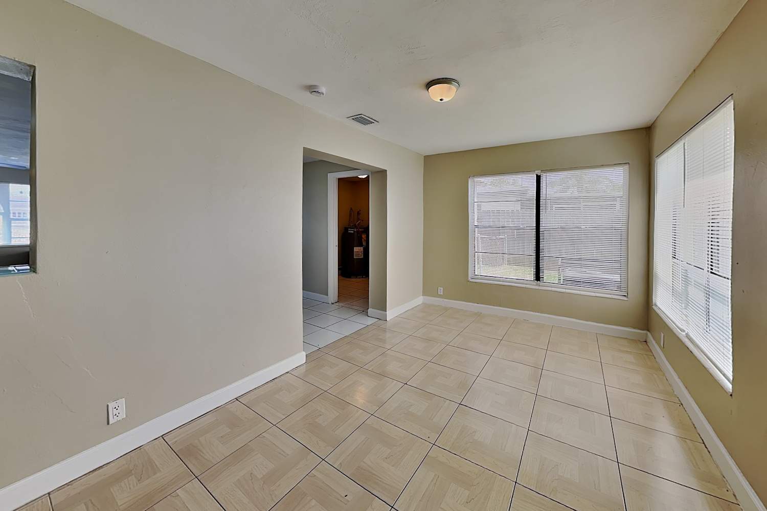 2401 Jamaica Dr, Miramar photo 6