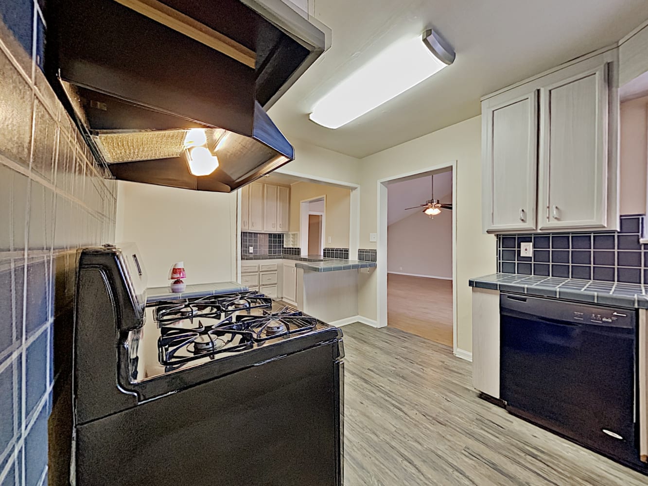 2403 W 129th St, Gardena photo 7