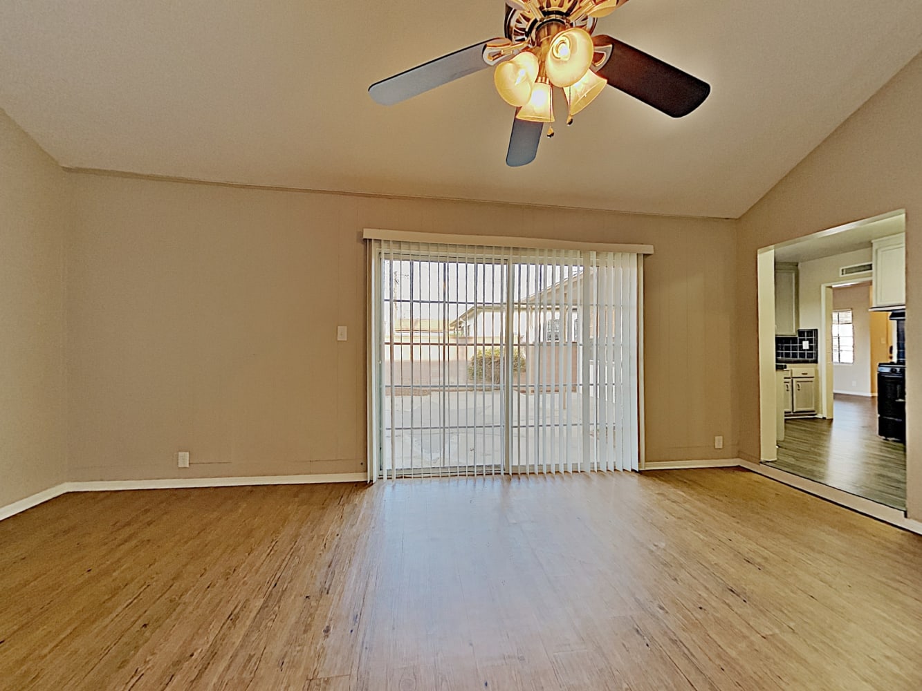 2403 W 129th St, Gardena photo 9