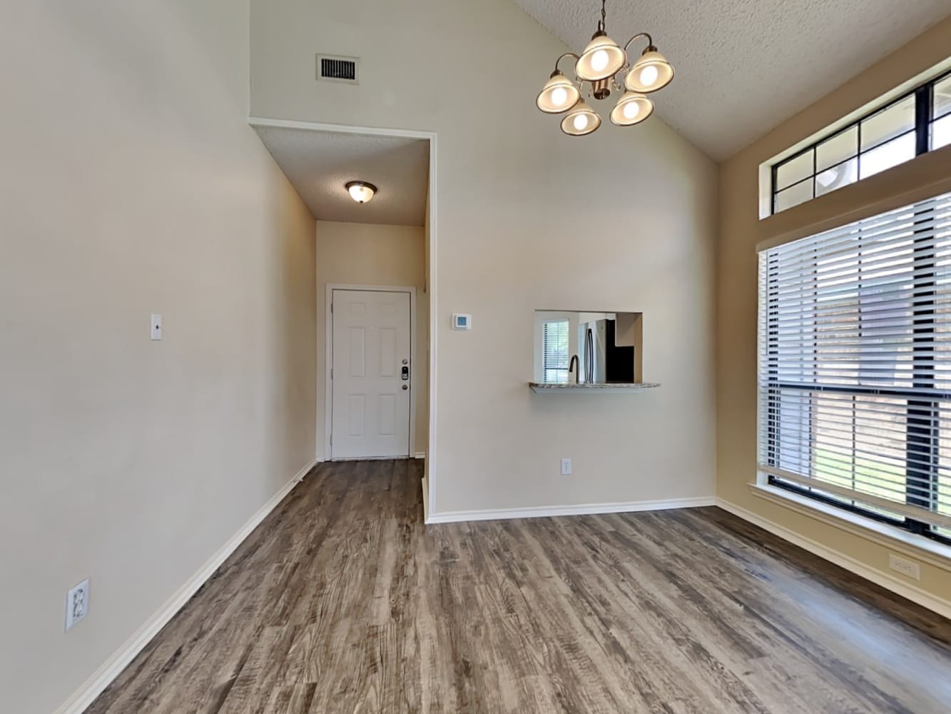 2404 Beaver Run, Garland photo 6