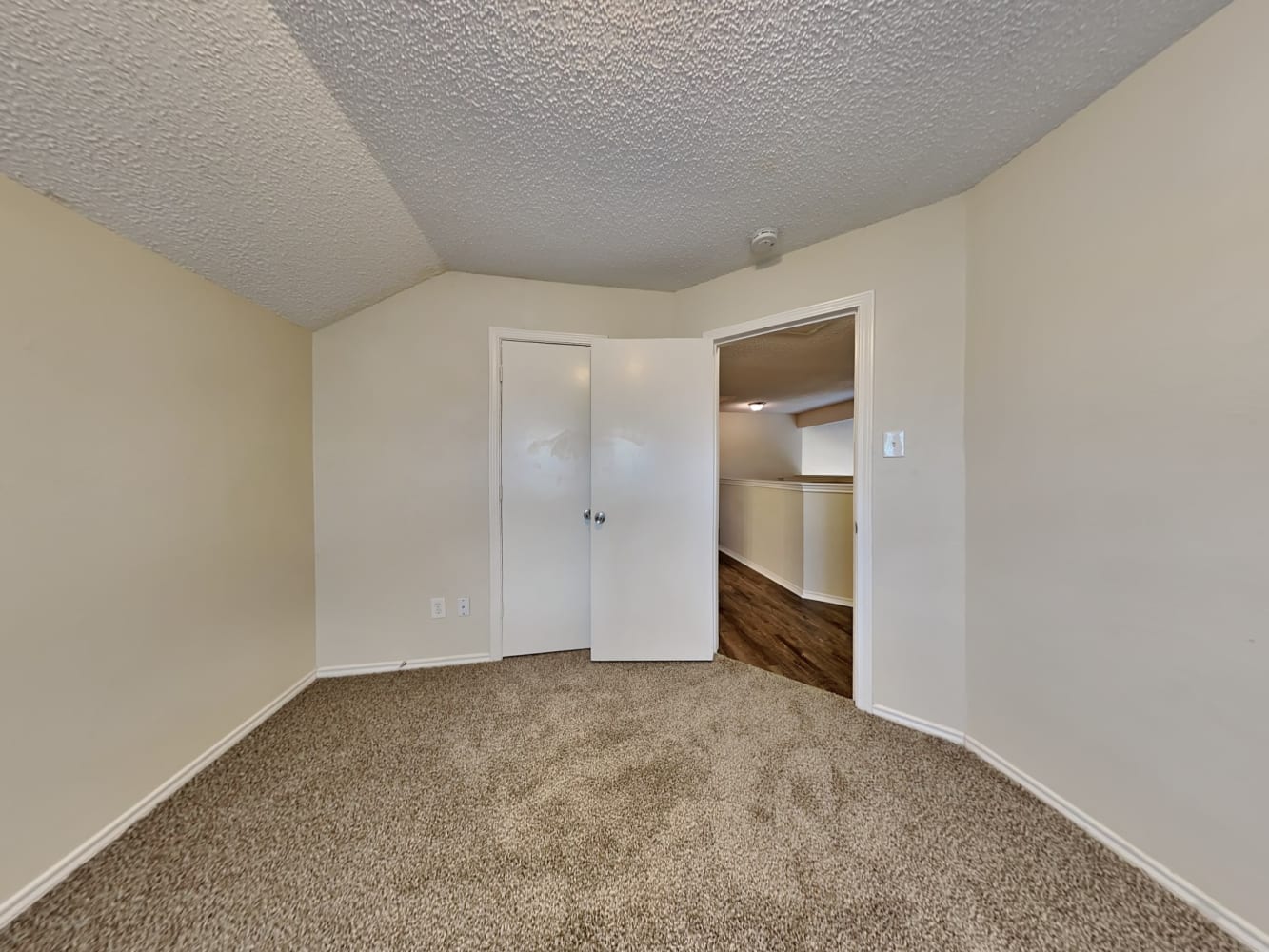 2404 Beaver Run, Garland photo 14