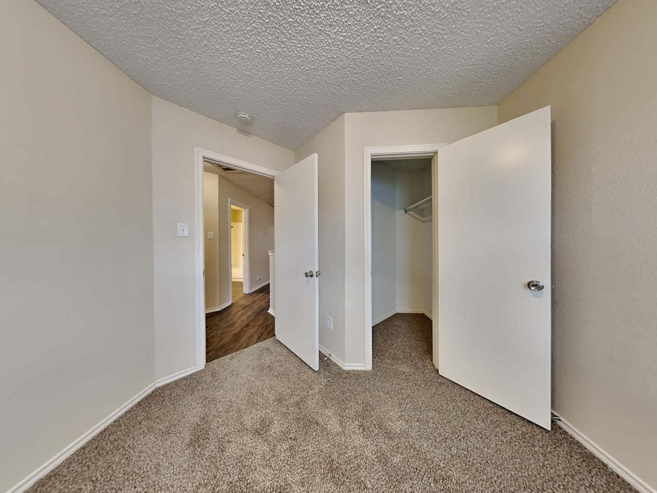 2404 Beaver Run, Garland photo 12