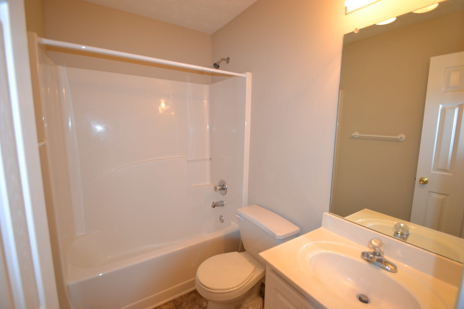 2405 Pemberton Pt, Buford photo 10
