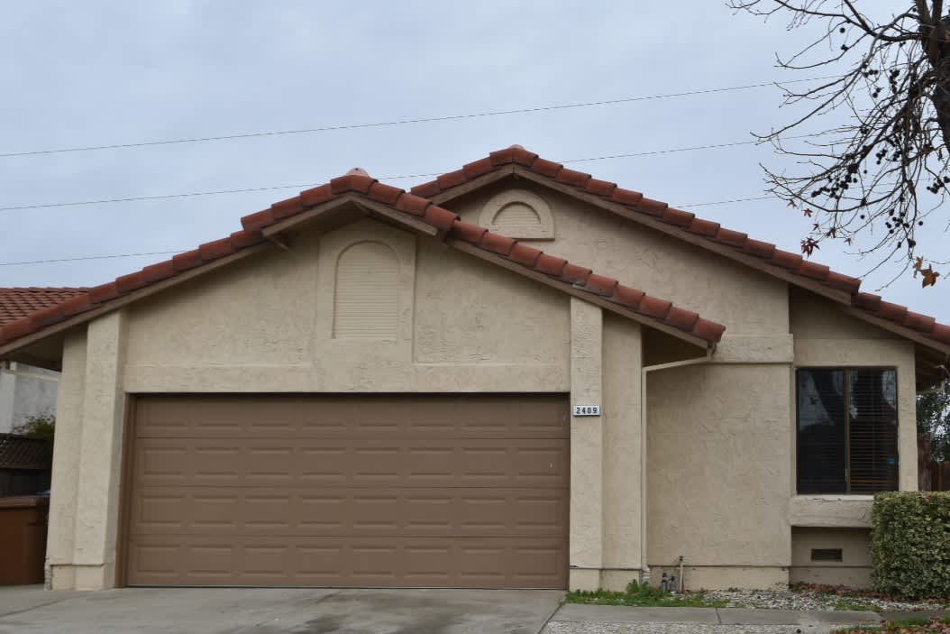 Front of 2409 Roca St, Antioch, CA
