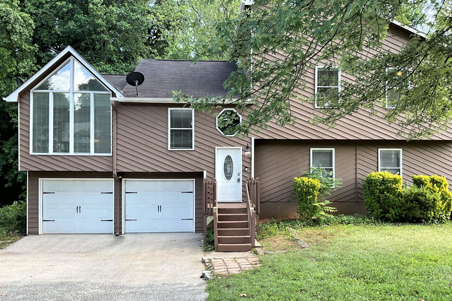 2417 Broward Dr NE, Marietta photo 1