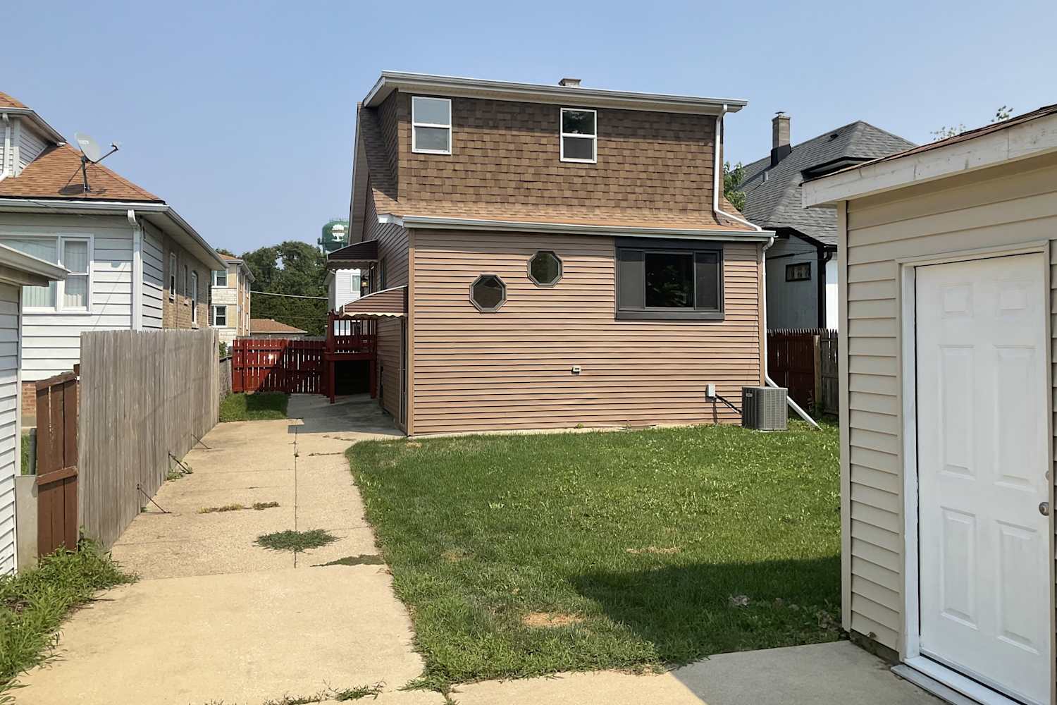 2418 N 75th Ct, Elmwood Park photo 10
