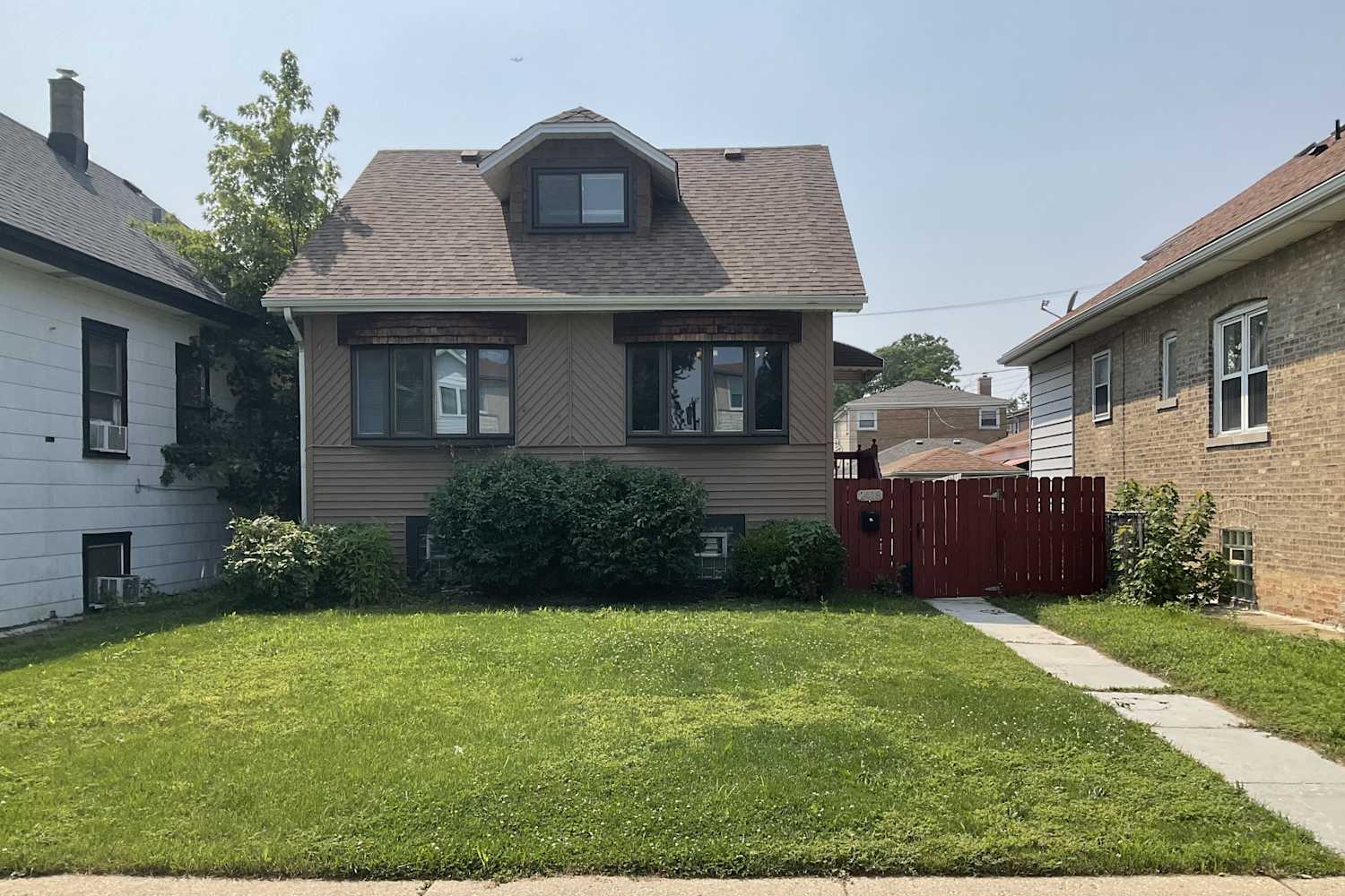 2418 N 75th Ct, Elmwood Park photo 1