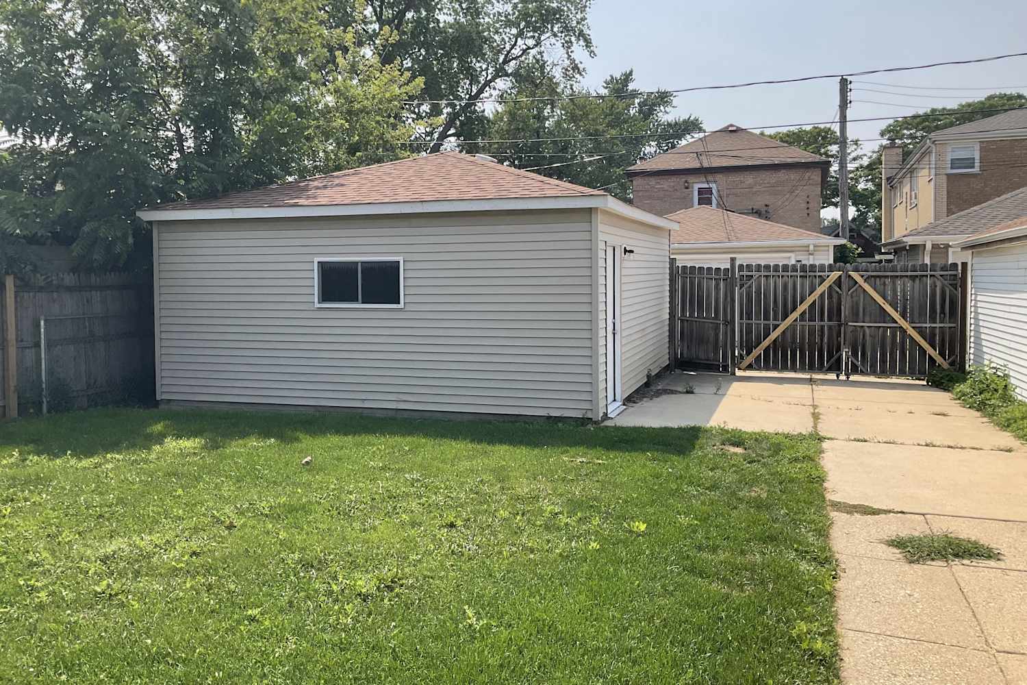 2418 N 75th Ct, Elmwood Park photo 11