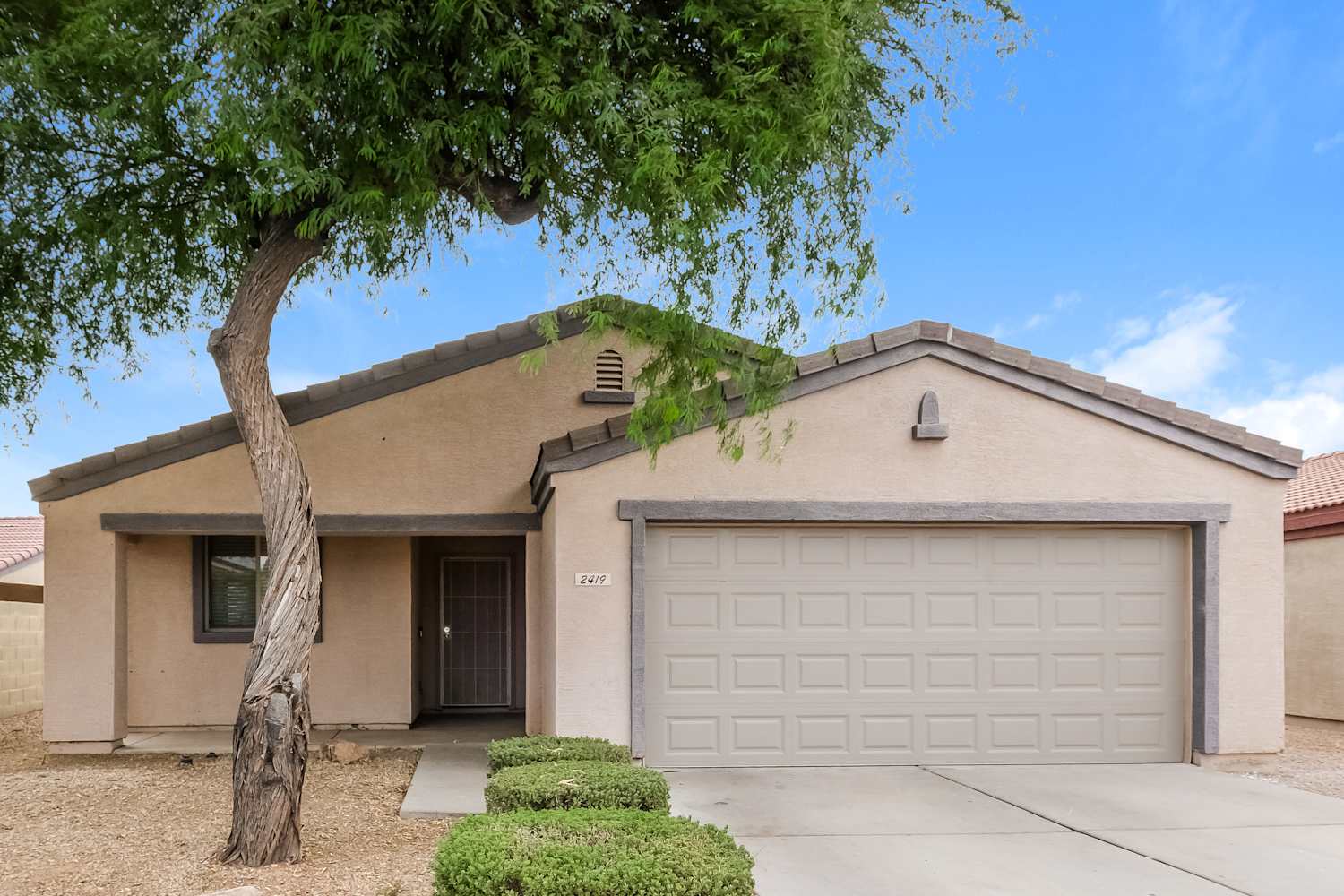 2419 S 84th Gln, Tolleson photo 1