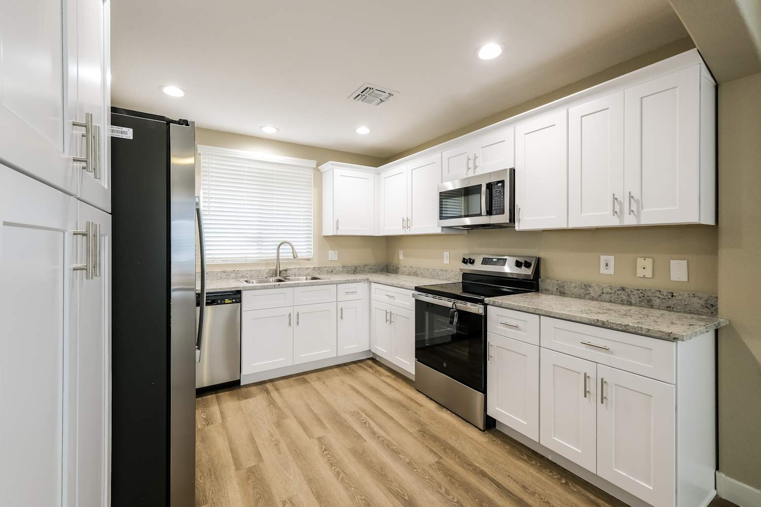 2419 S 84th Gln, Tolleson photo 9