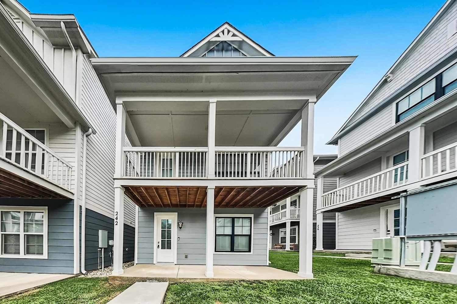 242 Founders Ln, Nashville photo 1