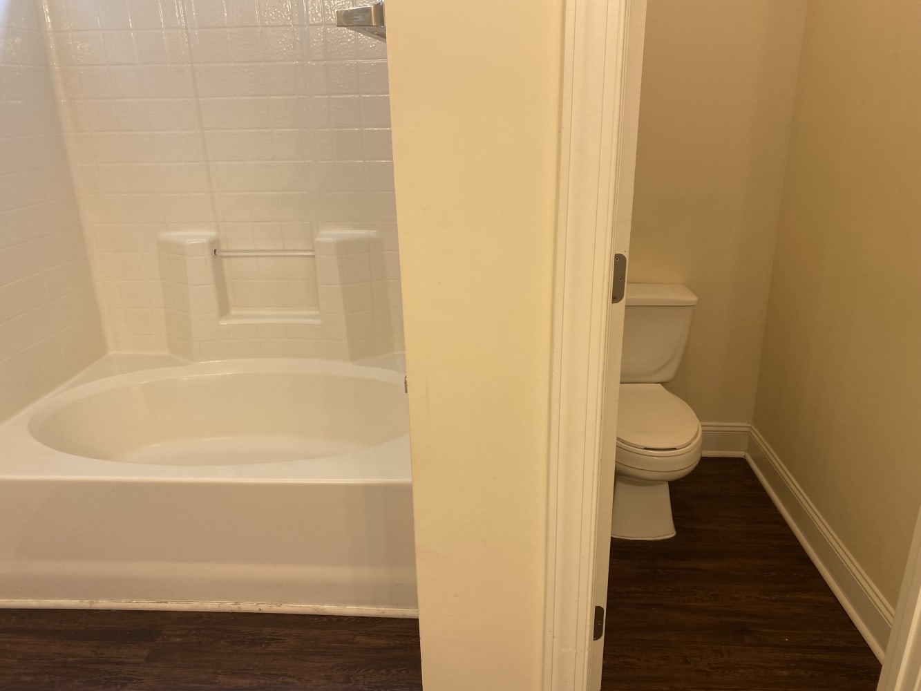 2420 Laura Dr, Charlotte photo 13