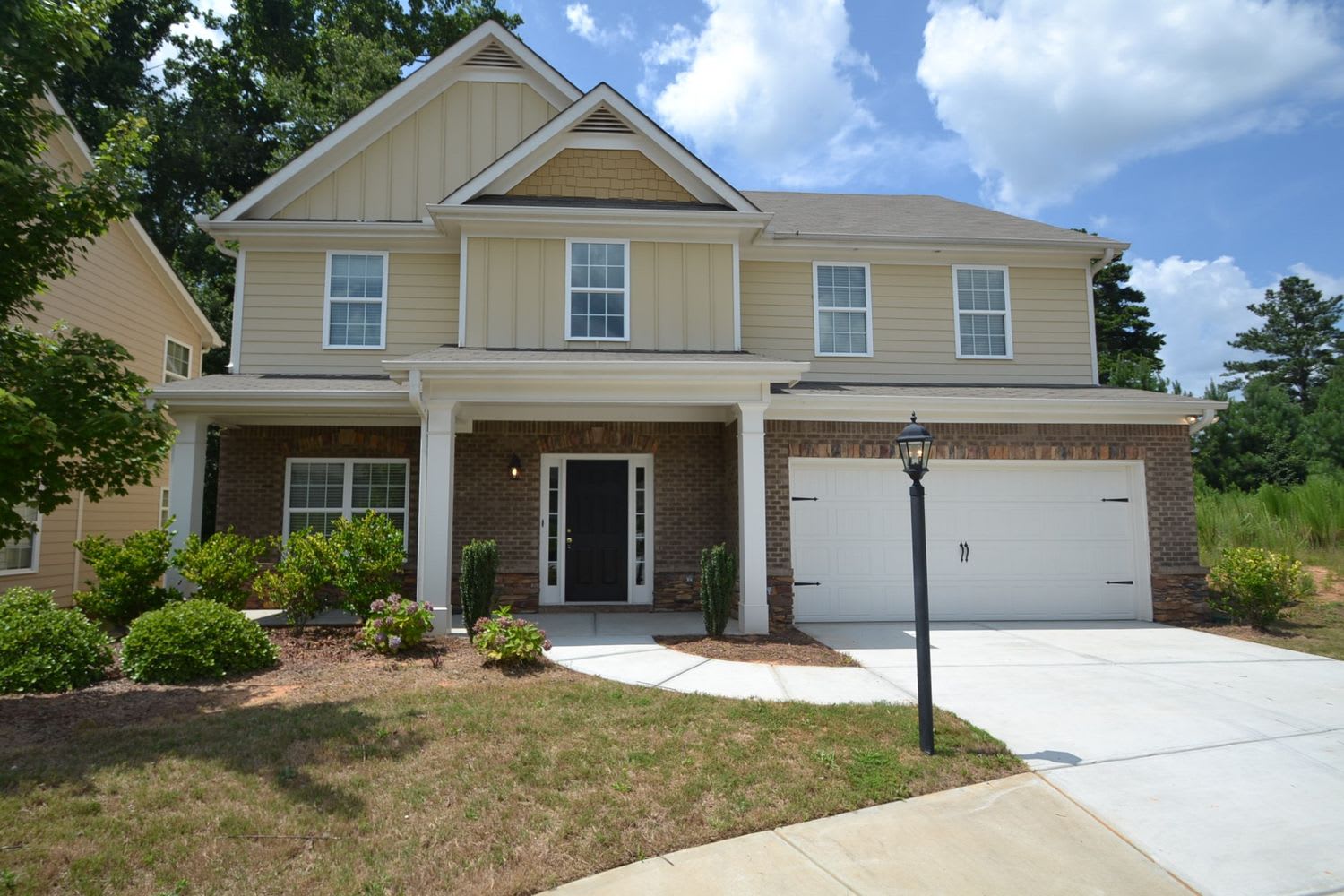 Front of 2423 Folsom St, Snellville, GA