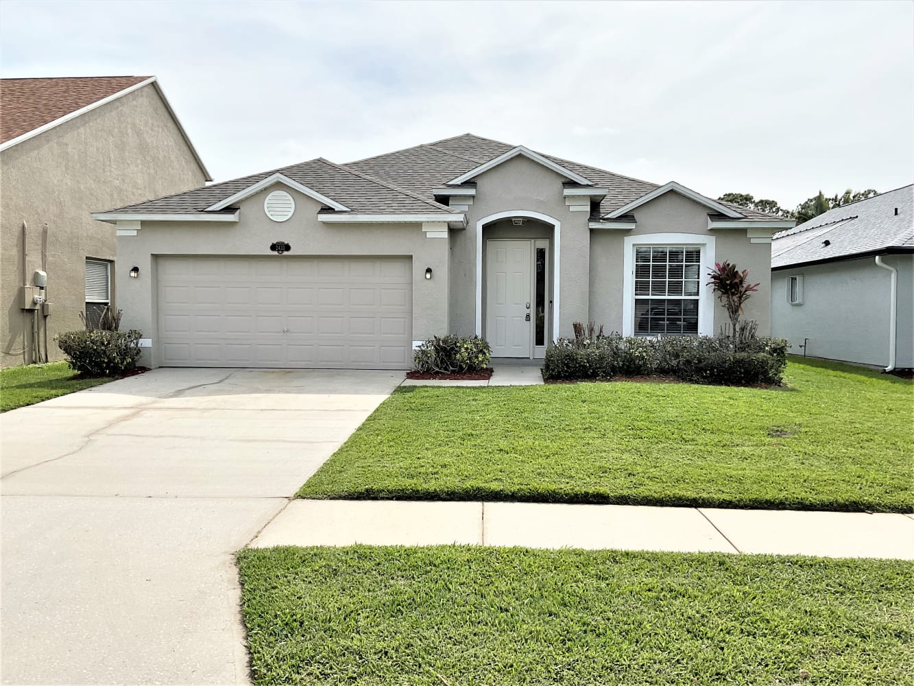 Front of 2433 Glasbern Cir, West Melbourne, FL