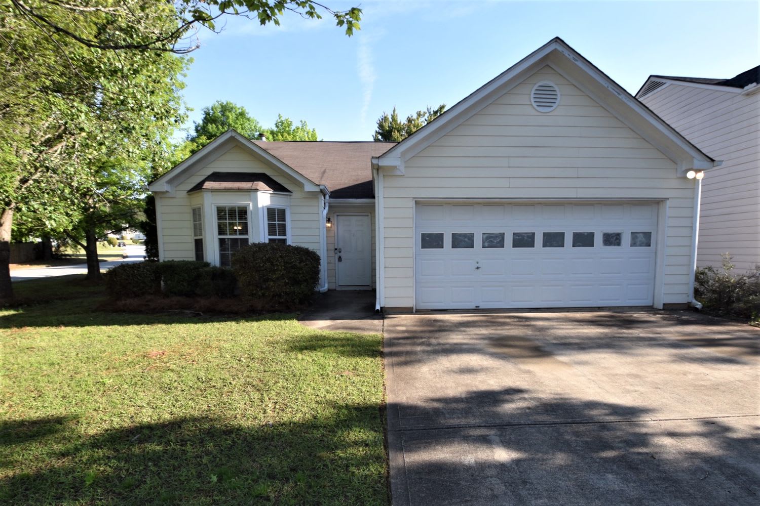 Front of 2449 Feathertree Ln, Lawrenceville, GA