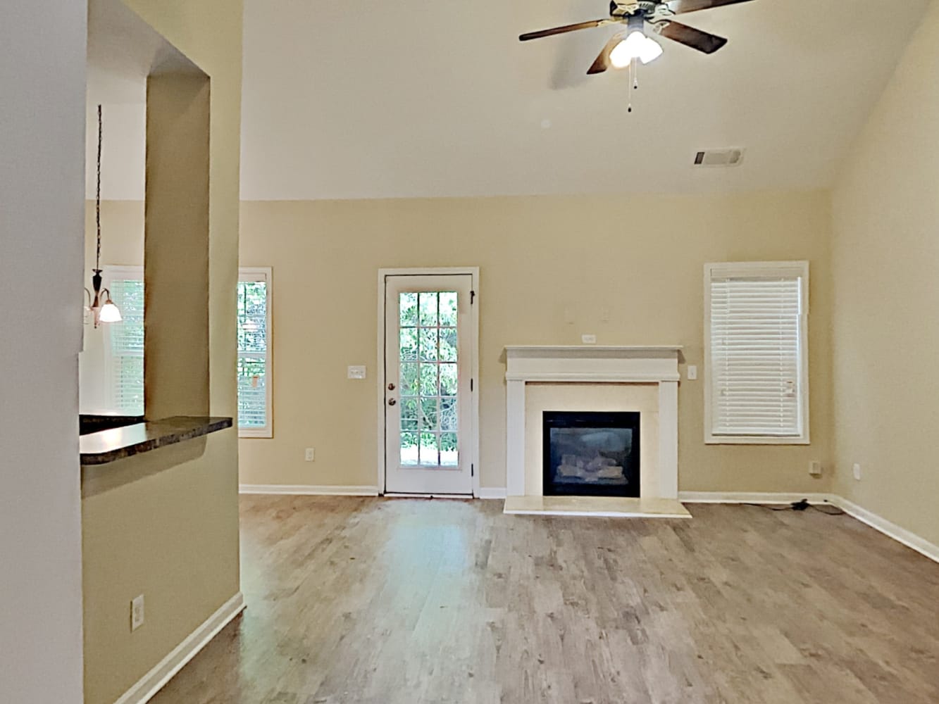 2453 Folsom St, Snellville photo 6
