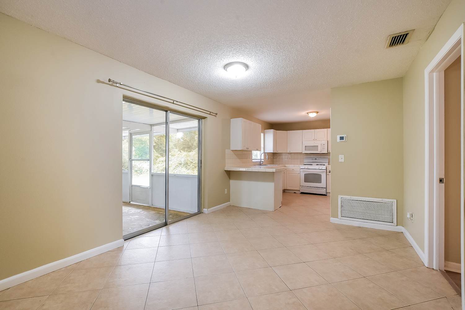 2454 Hope Ave, Deltona photo 6