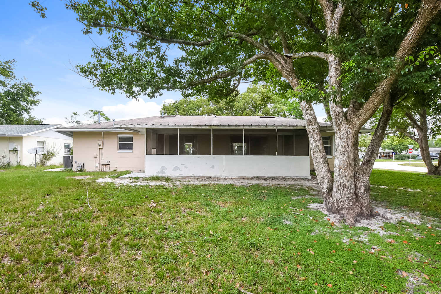 2454 Hope Ave, Deltona photo 16