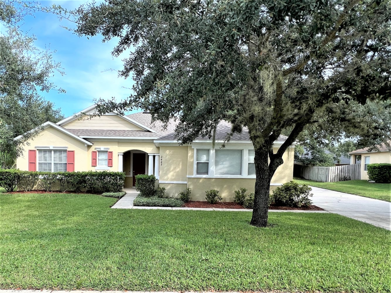 Front of 2487 Breezy Meadow Rd, Apopka, FL