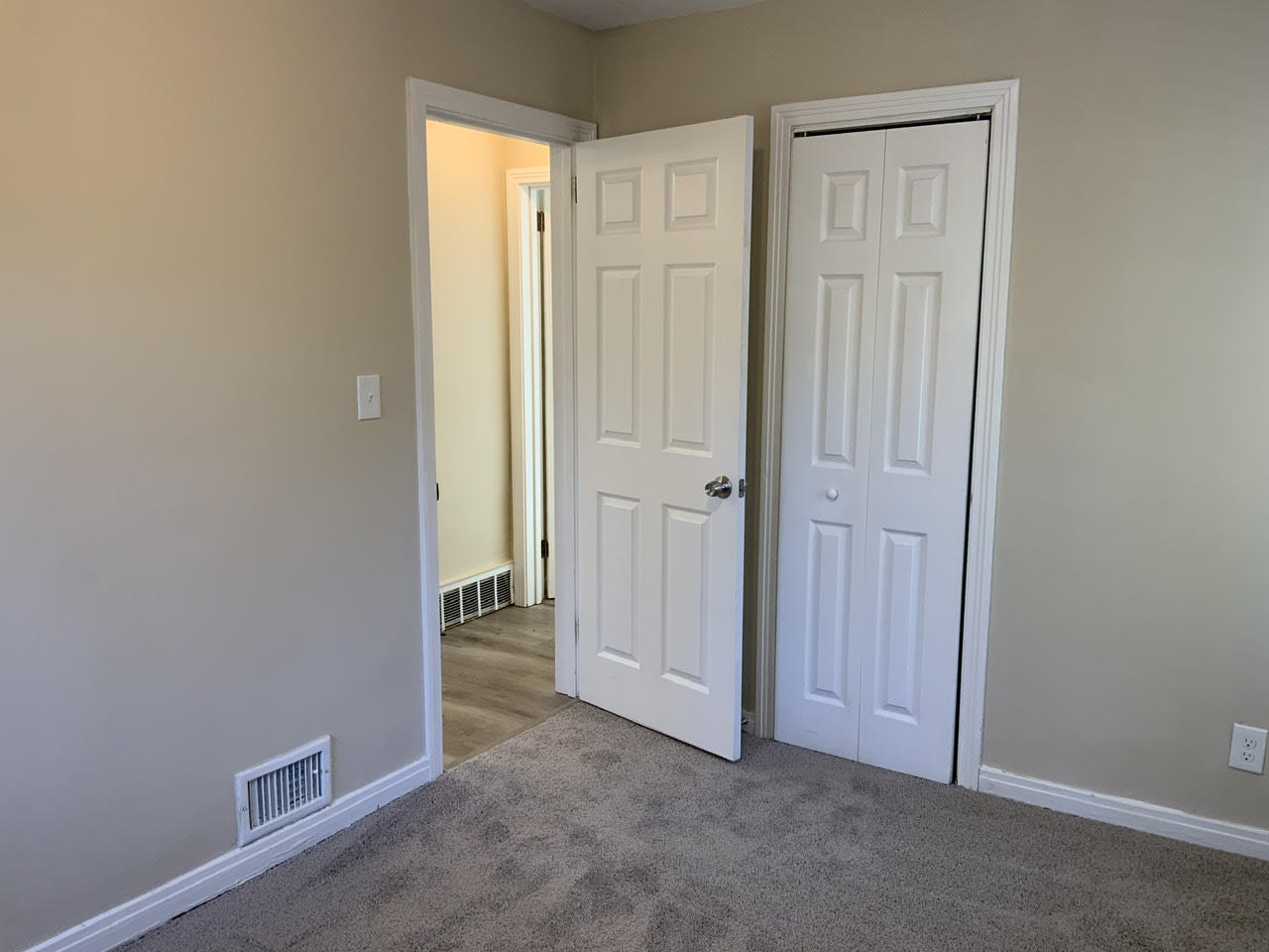 2493 Romain Way, East Point photo 7