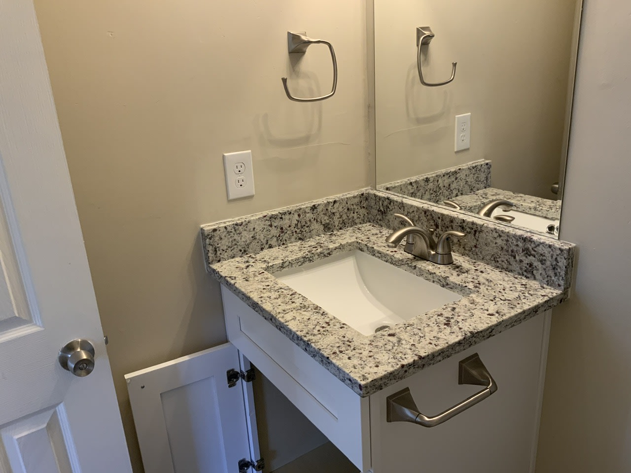 2493 Romain Way, East Point photo 8
