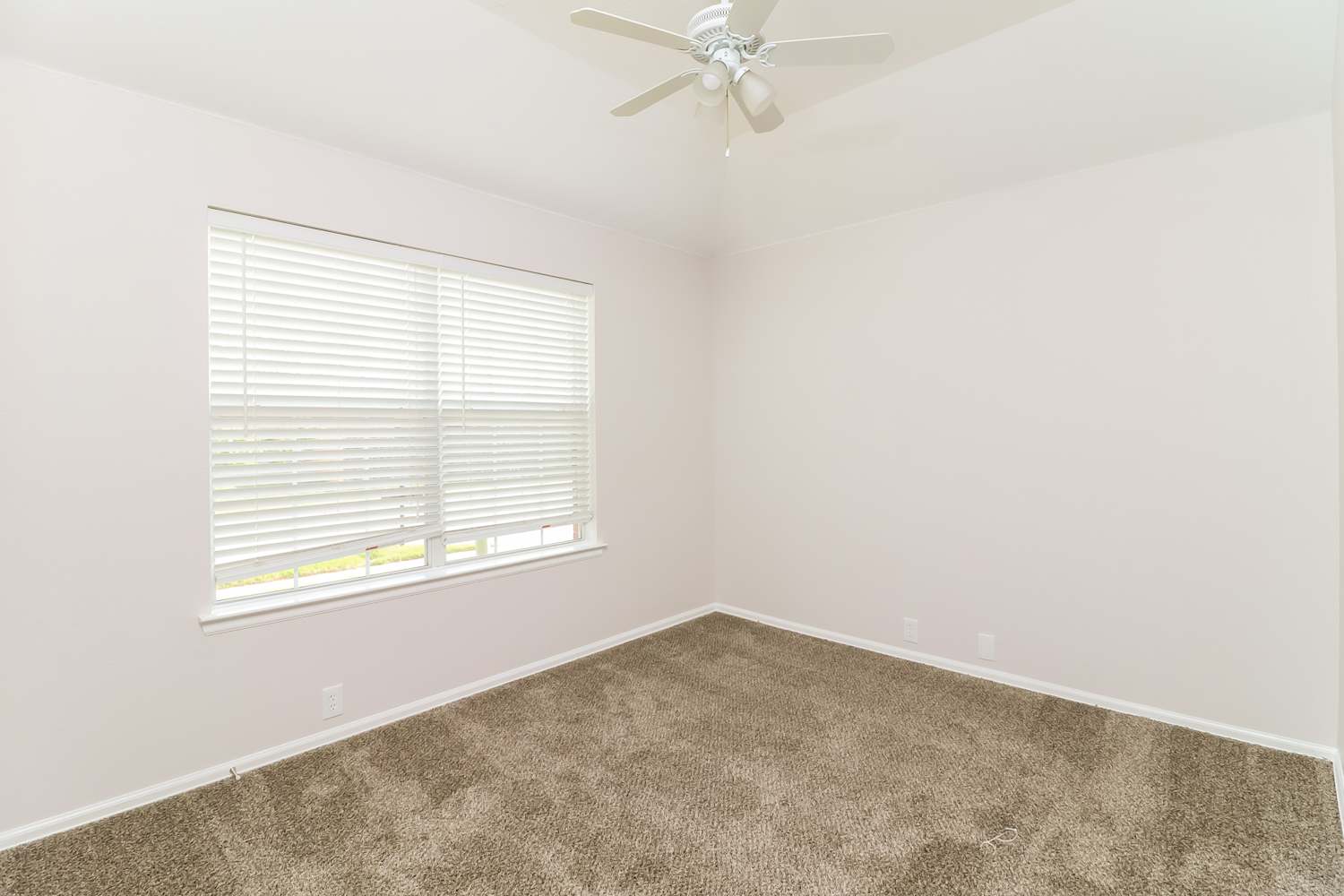 2513 Stonewall Ln, Fort Worth photo 11