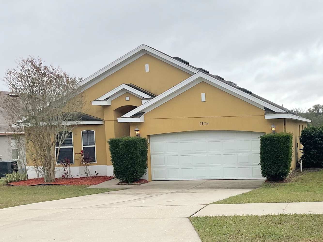 Front of 25134 Chipshot Ct, Sorrento, FL