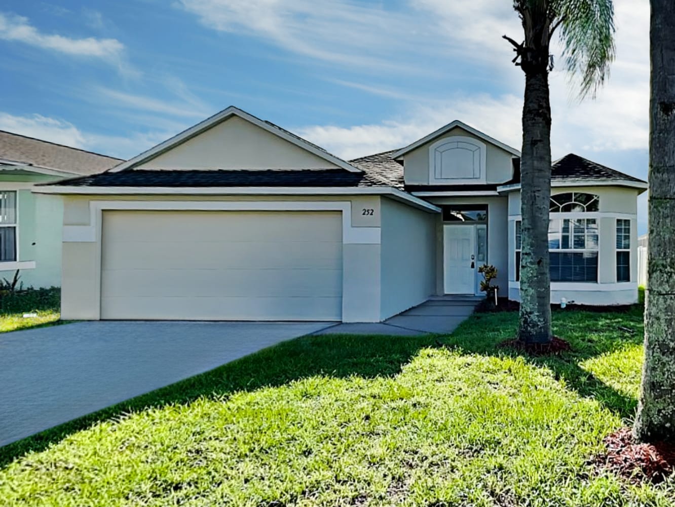 Front of 252 Aylesbury Ln, Davenport, FL