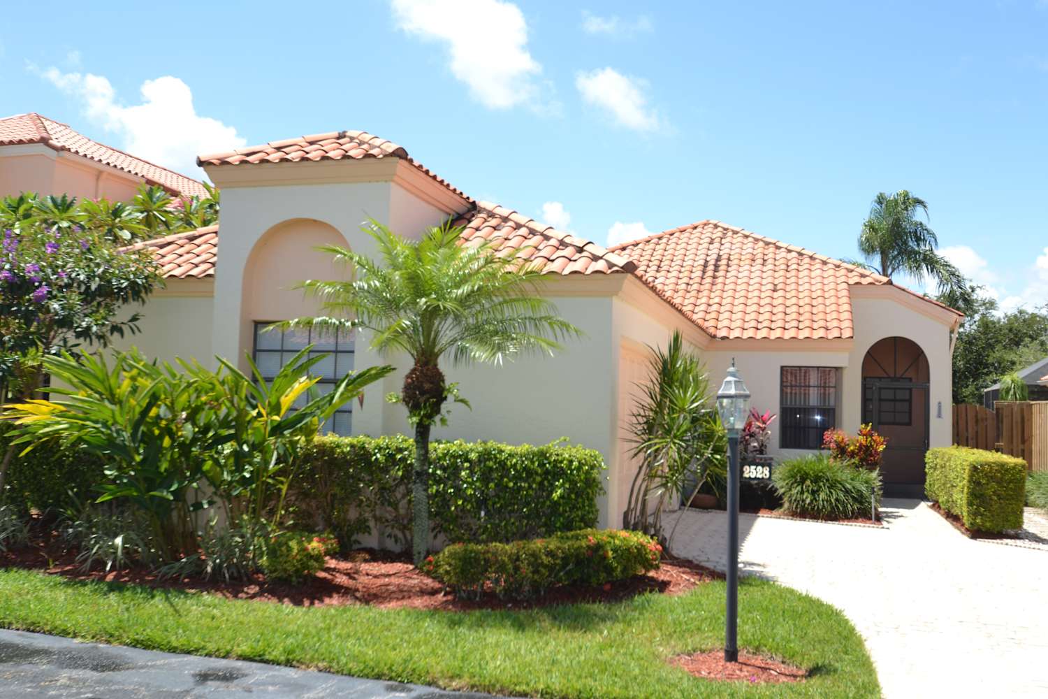 Front of 2528 La Cristal Cir, West Palm Beach, FL