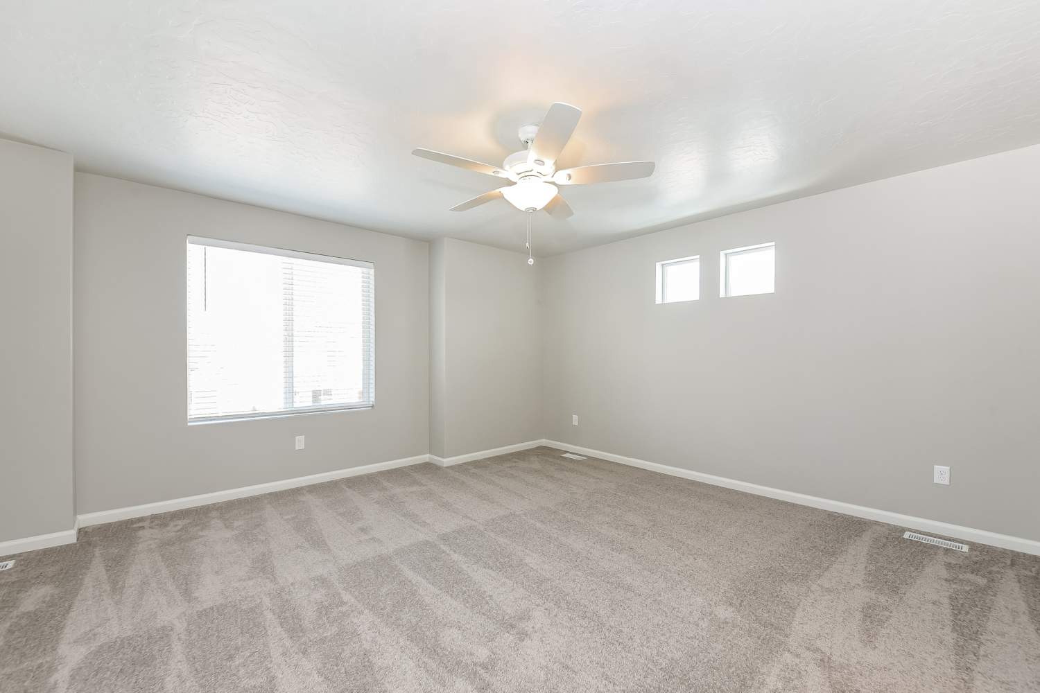 253 E Harker Creek St, Saratoga Springs photo 8