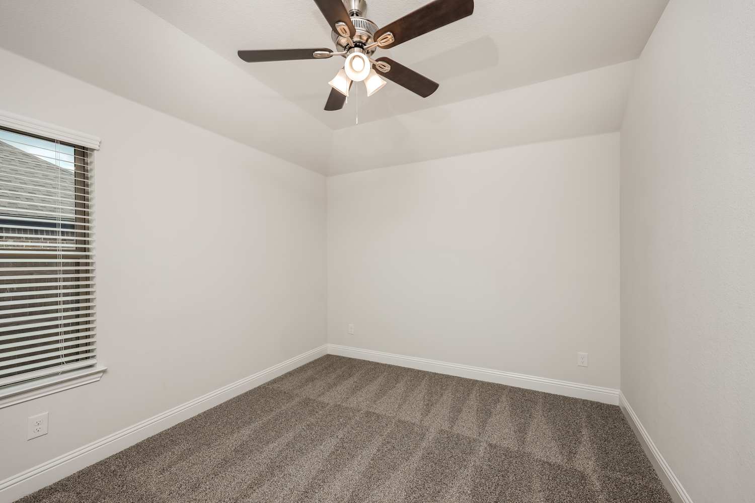 254 Hedgewood Drive, Waxahachie photo 13
