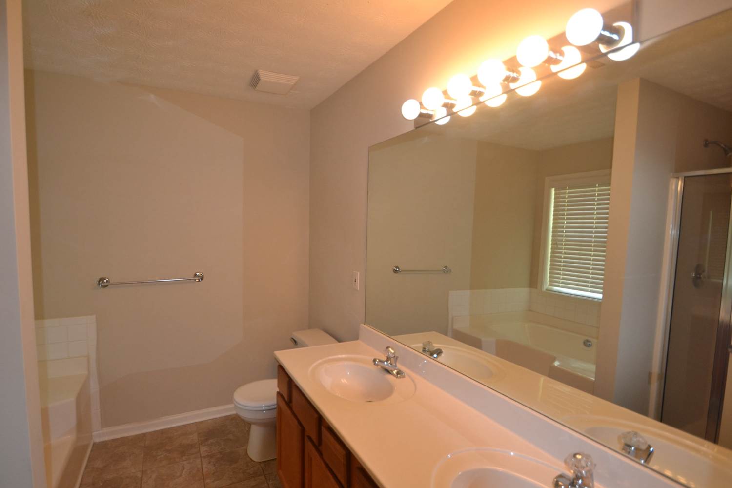 2546 Rainshower Dr, Decatur photo 9