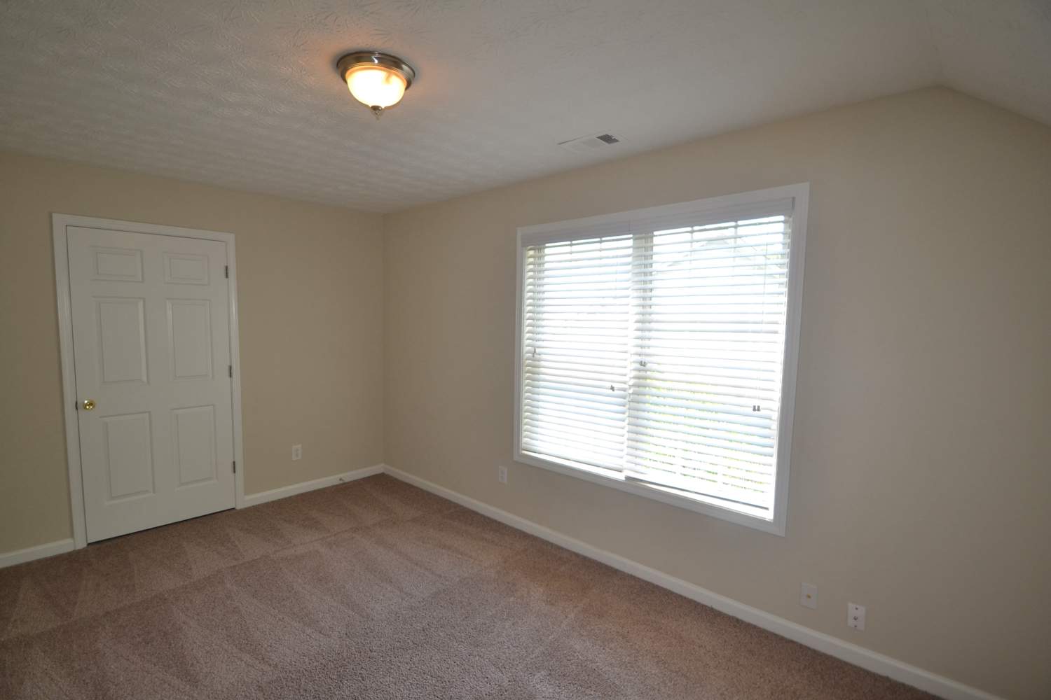 2546 Rainshower Dr, Decatur photo 6