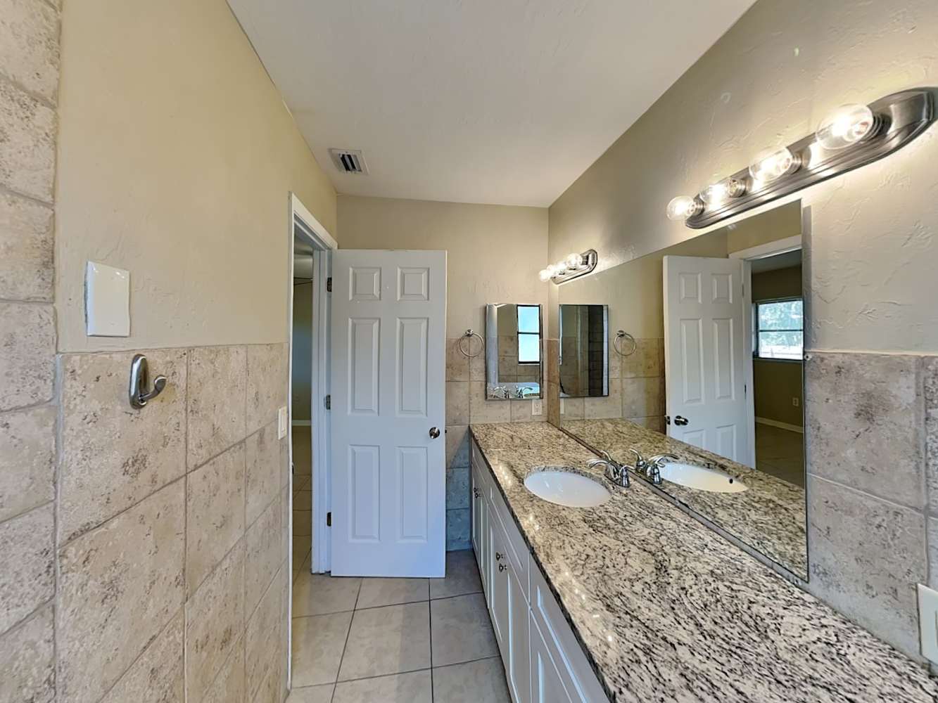 2563 W Scarlet Oak Ct, Sarasota photo 13