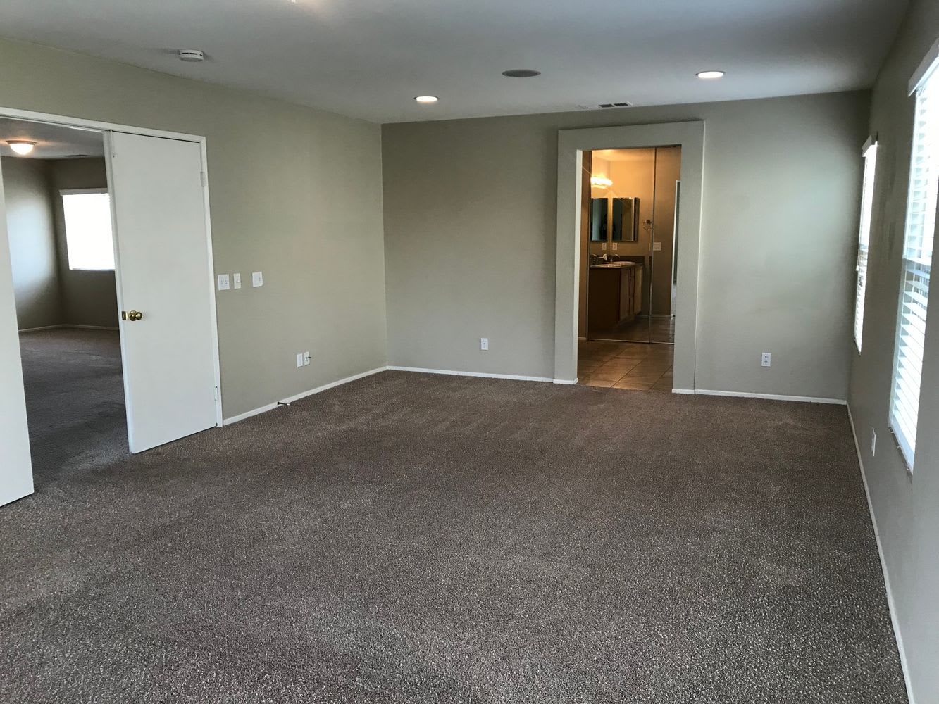25957 Avenida Espaldar, Moreno Valley photo 11