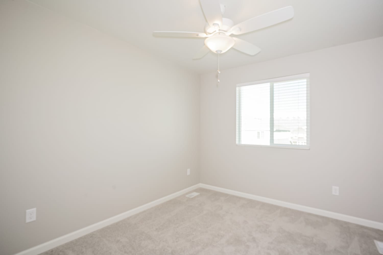 26 N Riverside Dr, Saratoga Springs photo 9