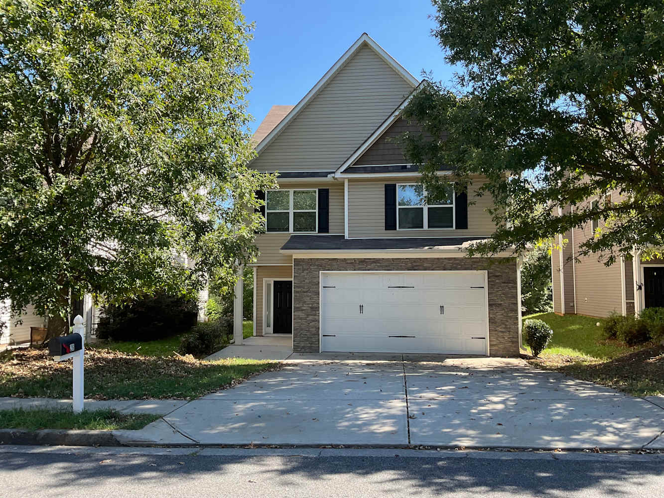 Front of 26 Oakbrook Dr SW, Cartersville, GA