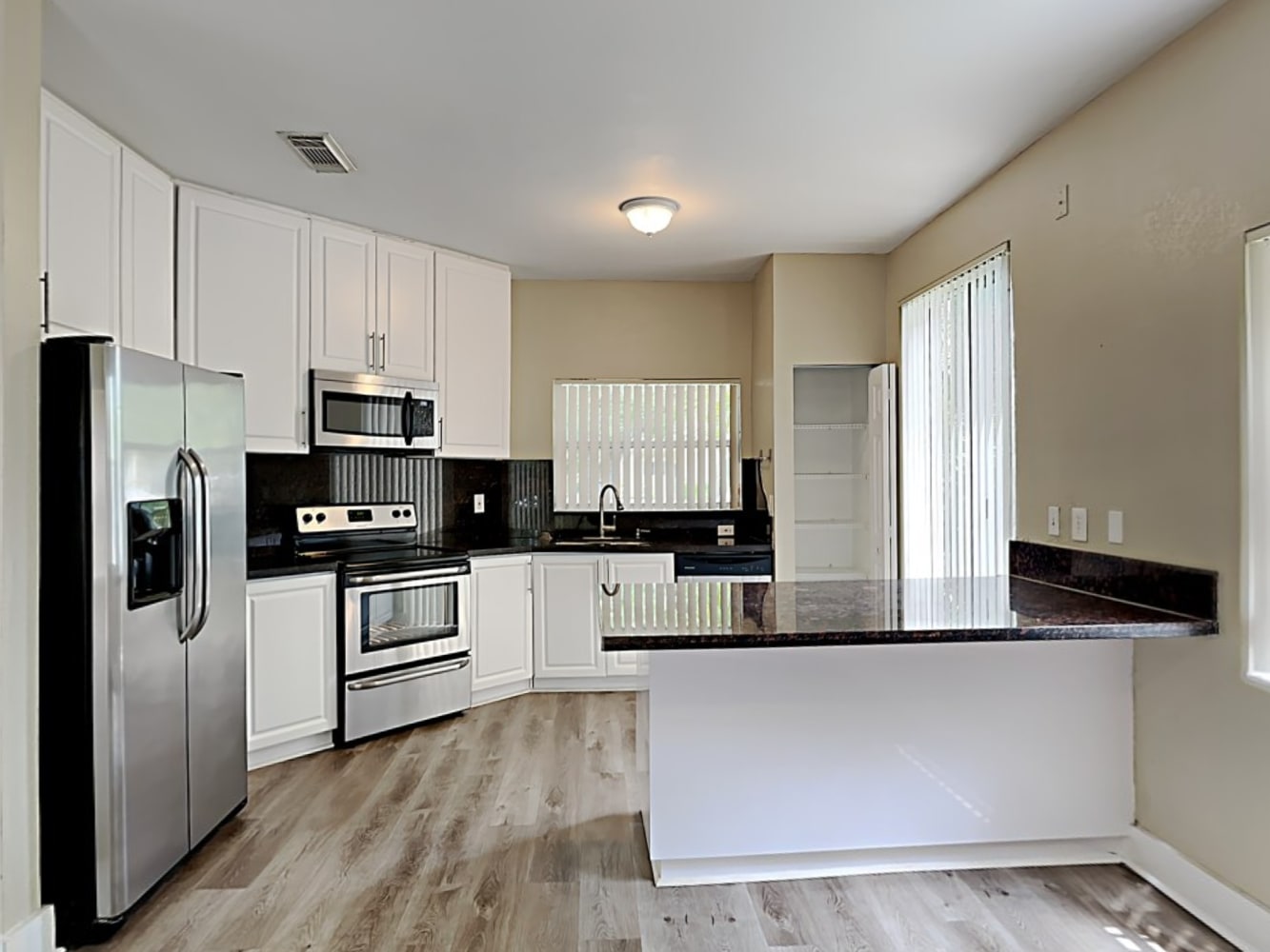 260 NW 207th Way, Pembroke Pines photo 6