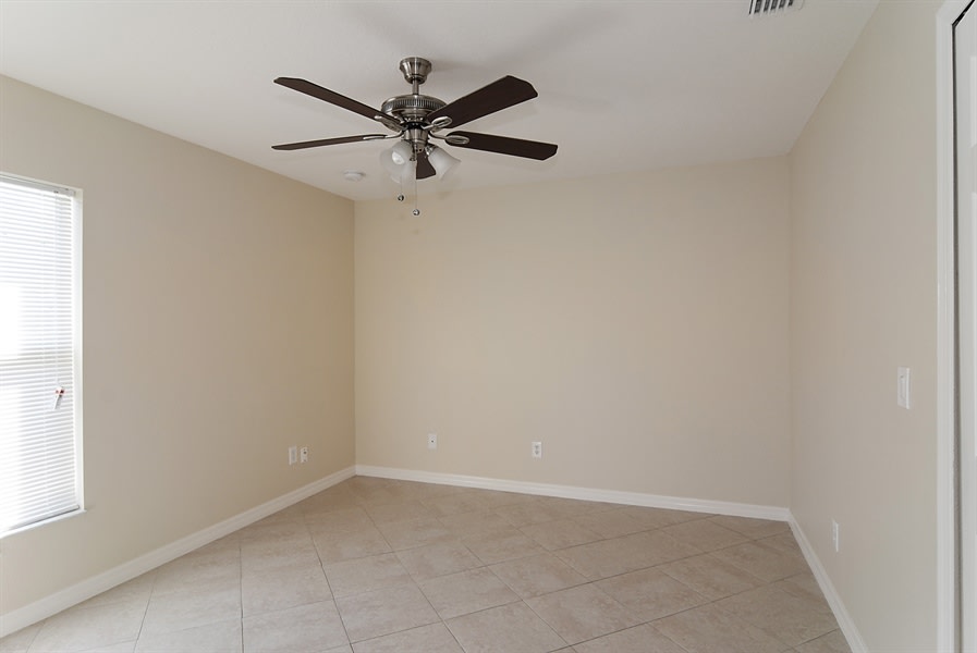 261 NE Granduer Ave, Port Saint Lucie photo 9