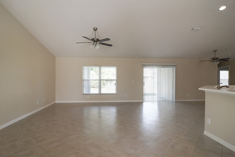 261 NE Granduer Ave, Port Saint Lucie photo 7