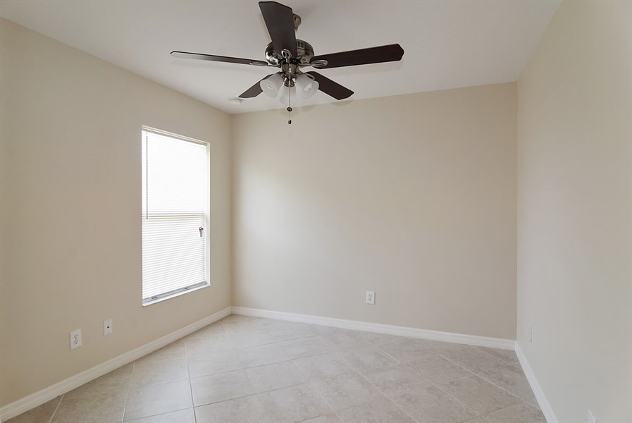 261 NE Granduer Ave, Port Saint Lucie photo 10