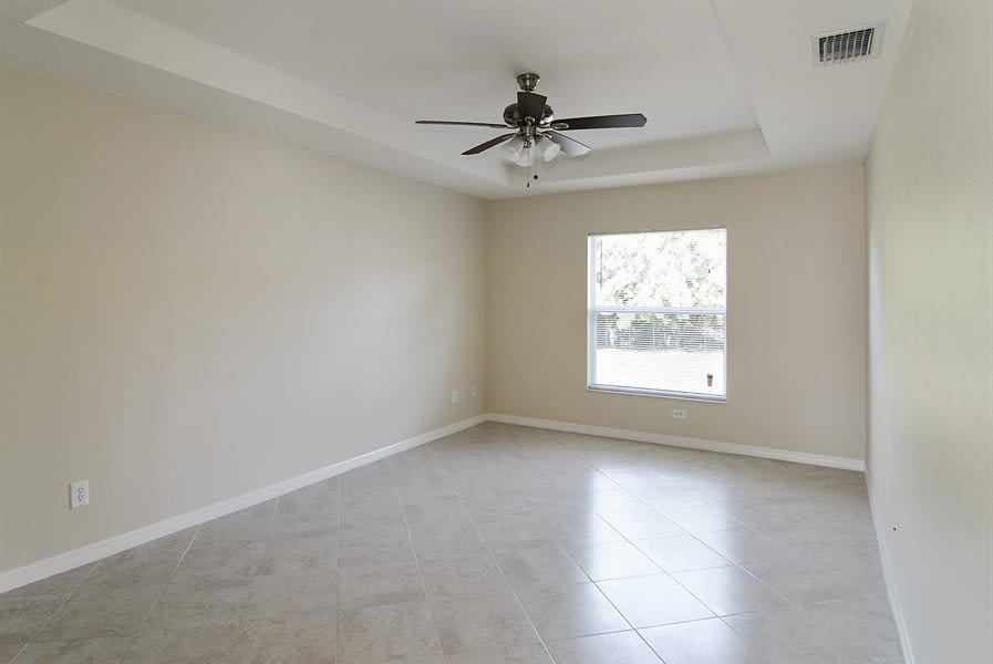 261 NE Granduer Ave, Port Saint Lucie photo 8