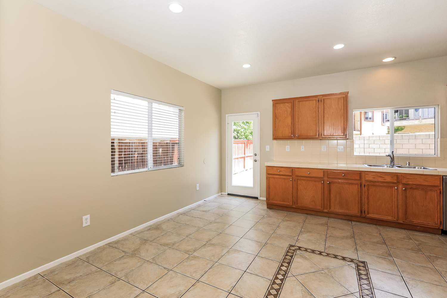 26186 Lawrence Union Dr, Murrieta photo 8