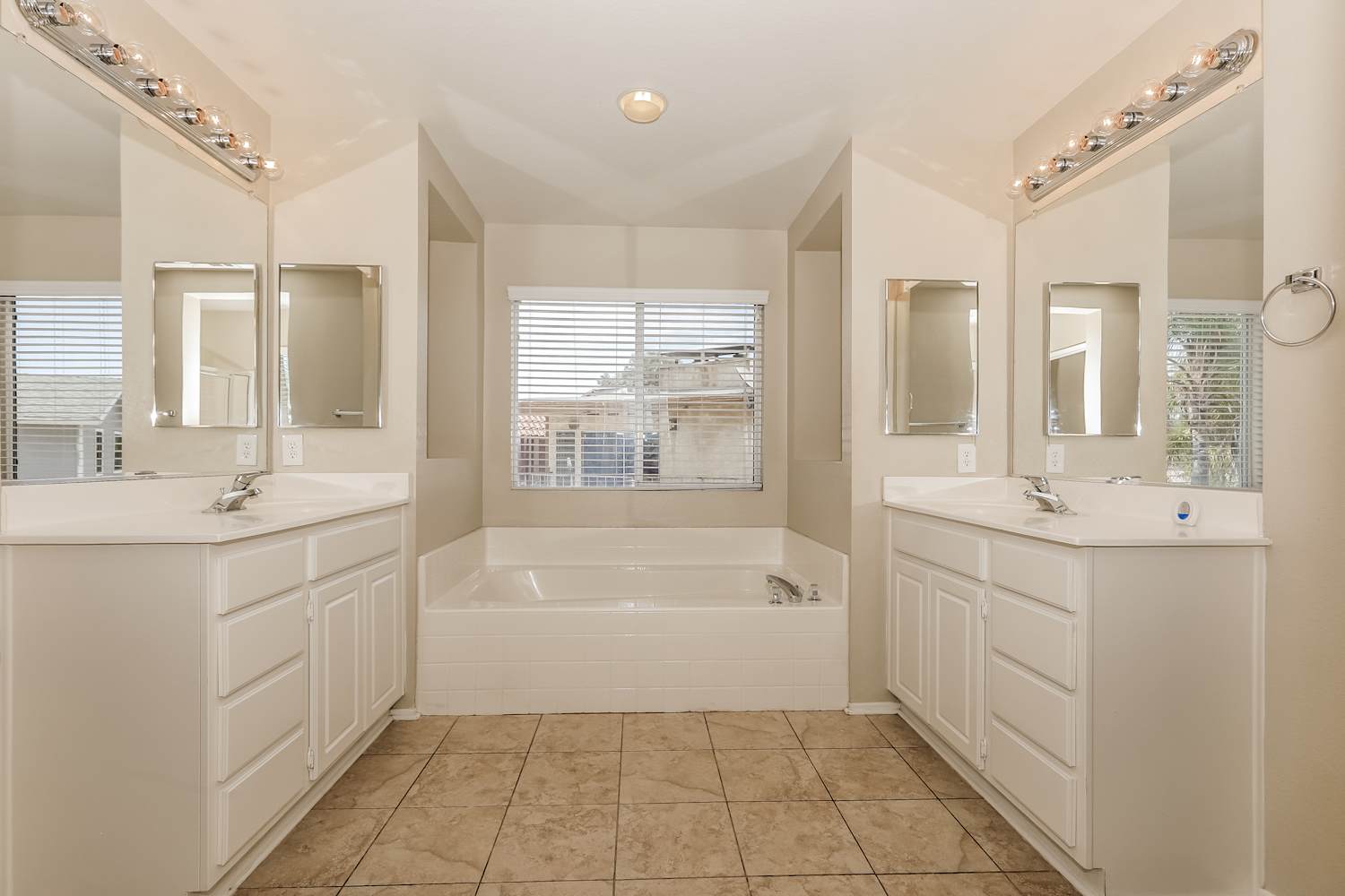 26186 Lawrence Union Dr, Murrieta photo 15