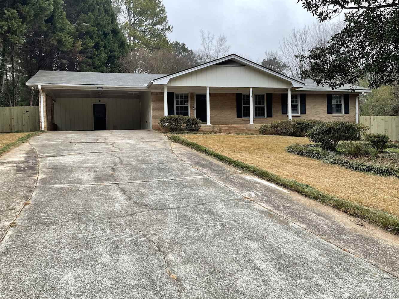 Front of 2631 Kings Cir, Lawrenceville, GA