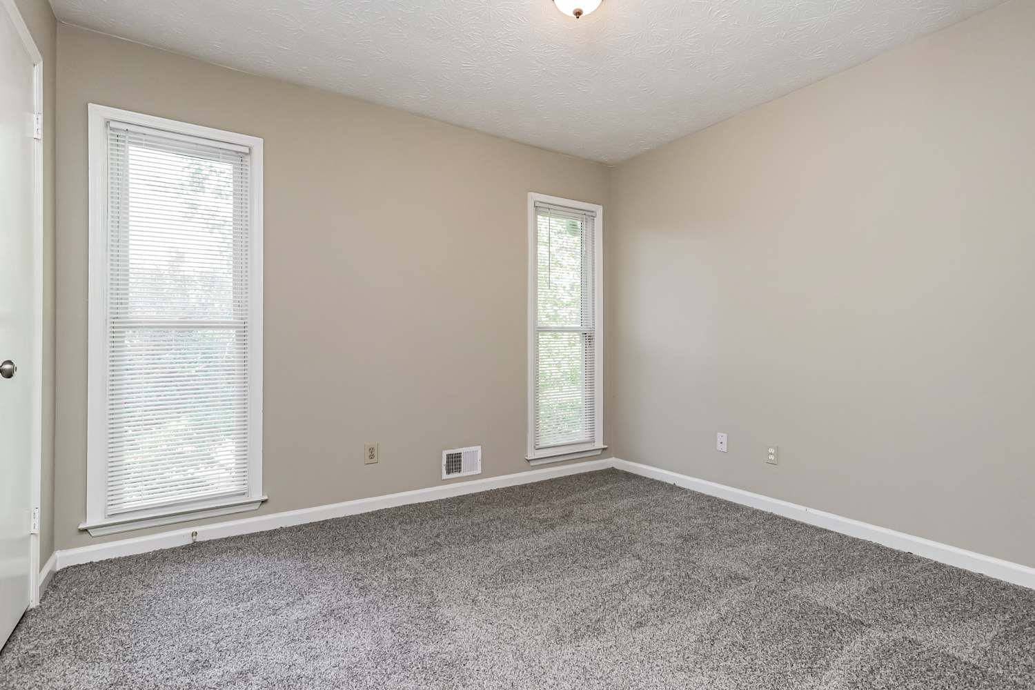 2653 Laurel View Dr, Snellville photo 12
