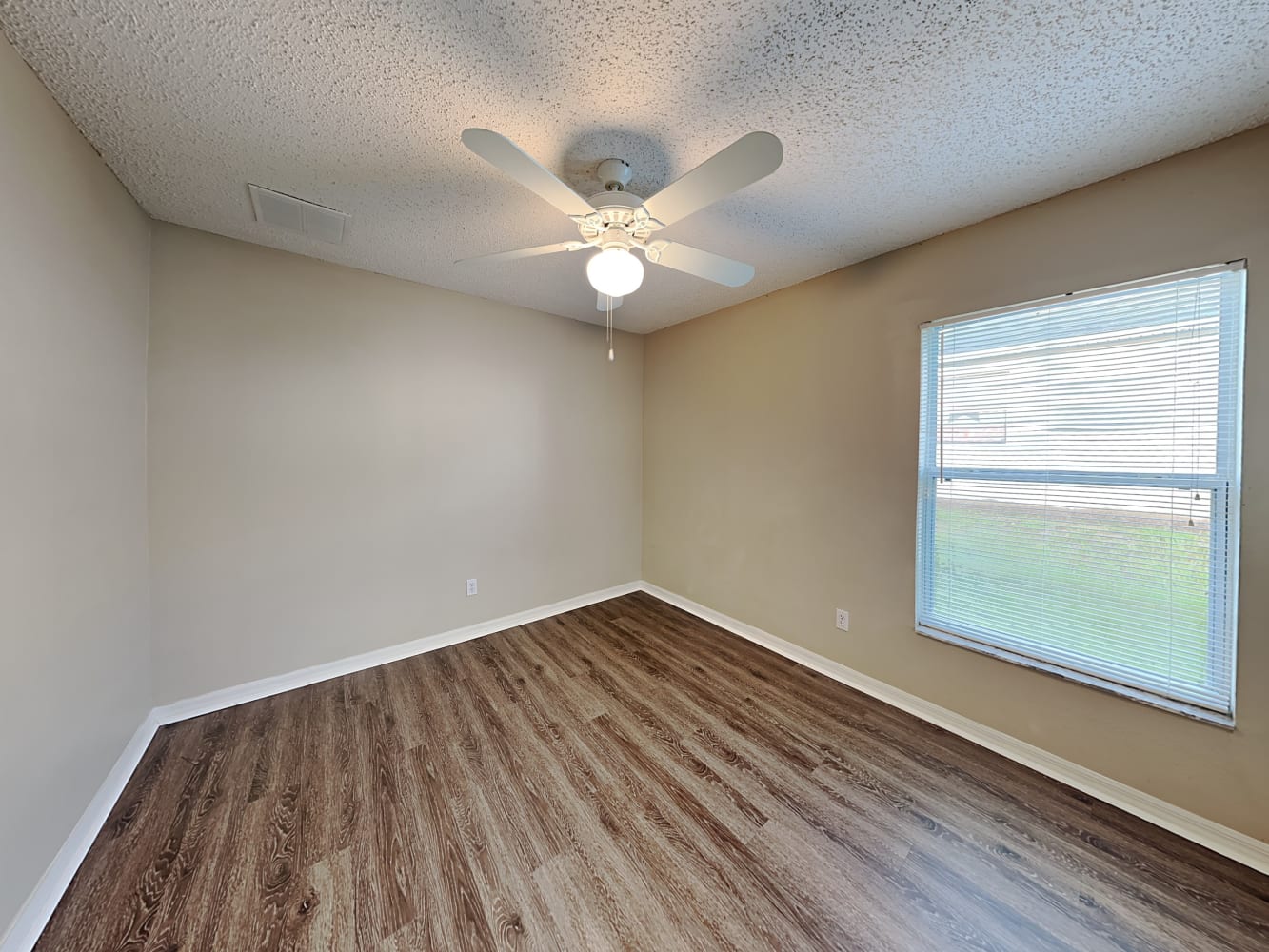 269 Delancey Dr, Davenport photo 13