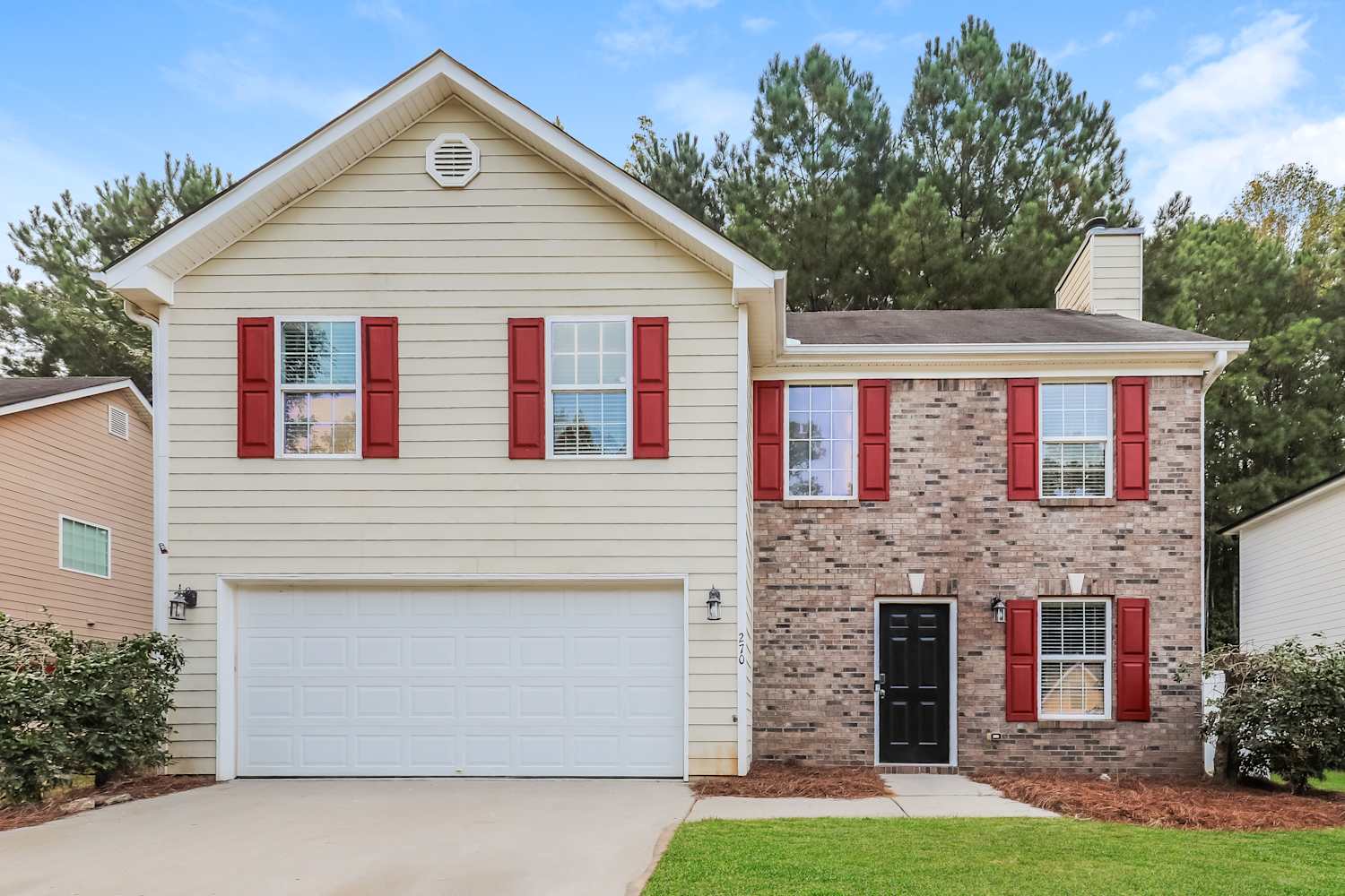 270 Valley View Dr, Fairburn photo 1