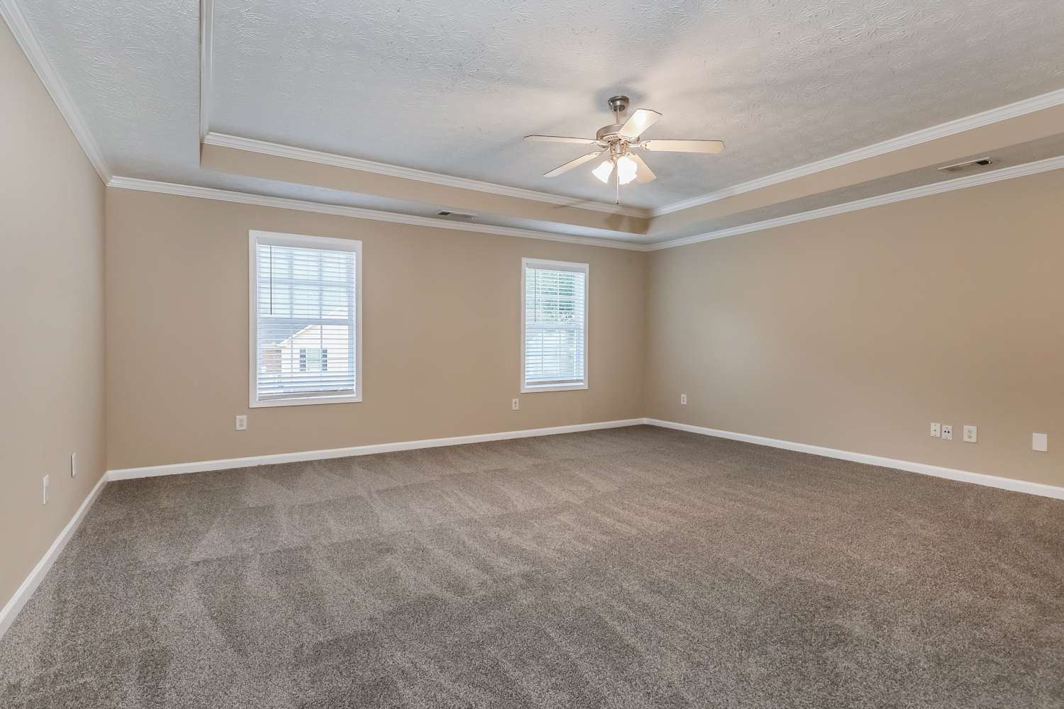 270 Valley View Dr, Fairburn photo 8