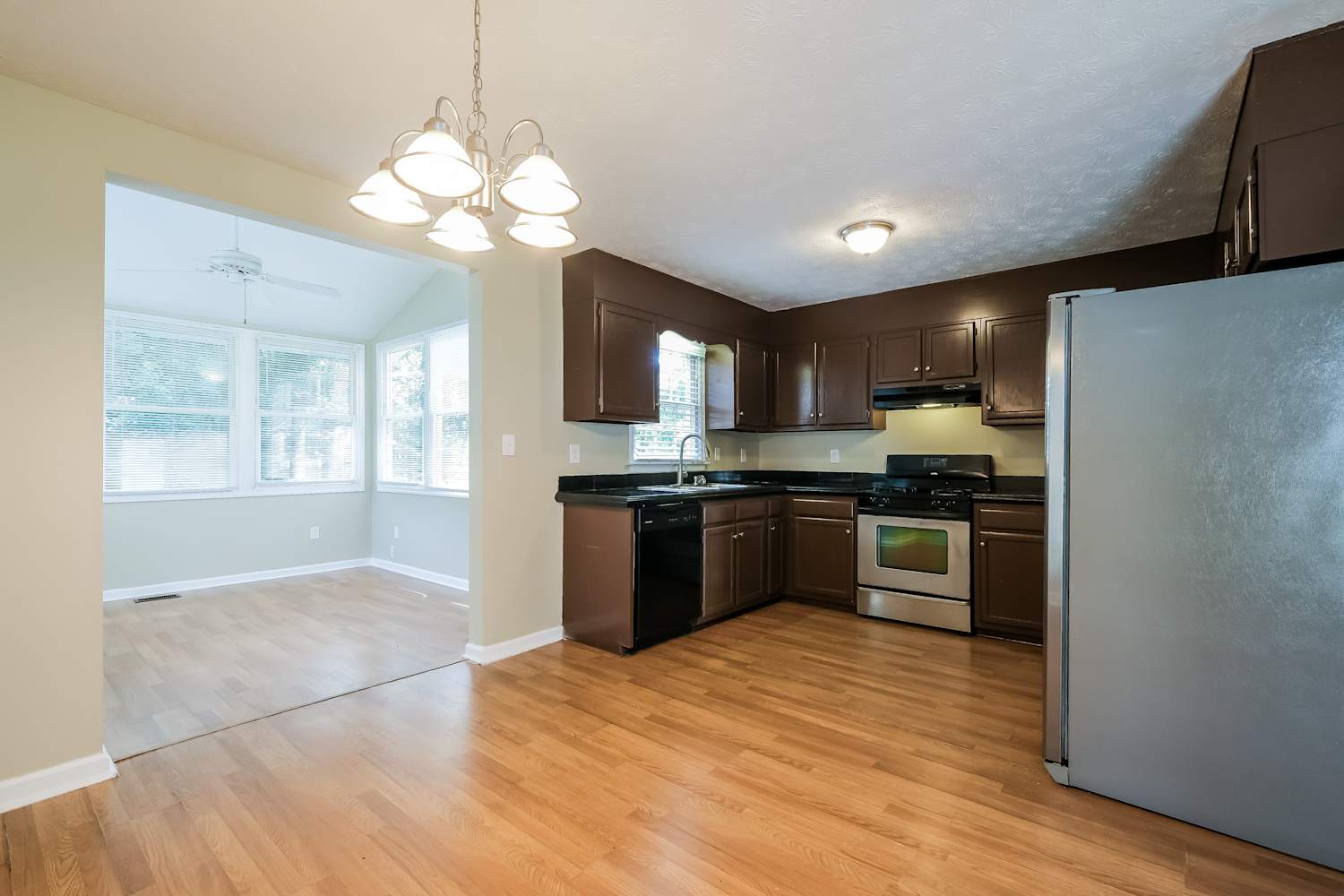 2711 Spring Ridge Cir, Snellville photo 8
